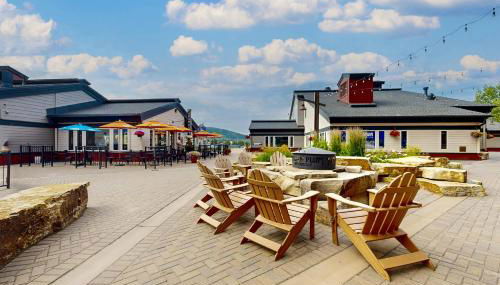 Torian Plum Condominiums - Foto 4