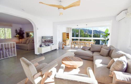 Villa Alegria, Frigiliana Luxury Villa with easy access, private pool and parking HansOnHoliday Rentals - Foto 25