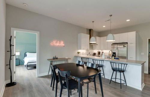 Spacious 2BD-Close To Everything - Foto 40