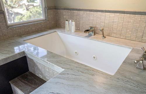 Azure Grove - Pebble Beach Tranquility for a Family of 8 - Foto 30