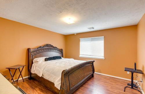 3,500-Sq-Ft Retreat with Private Yard in Sugar Land! - Photo 21