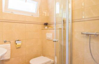 Beach House Splitska - Photo 27