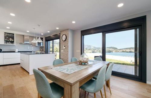 Casa nueva con piscina y vistas al mar - Foto 11