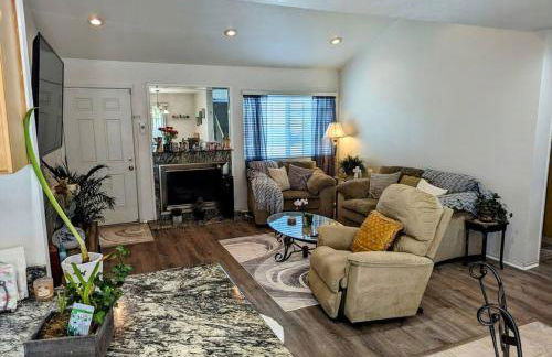 5 Minutes to South Bay Beaches! Private 2 bedroom 2 bath 2 level home with patio Excellent value! - Foto 38