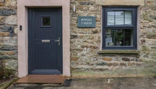 Howgill House - Photo 1