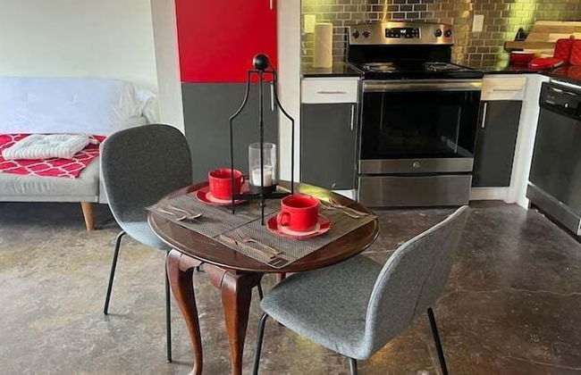 Artistico-Styled Studio Loft Sleeps 5 - Foto 14