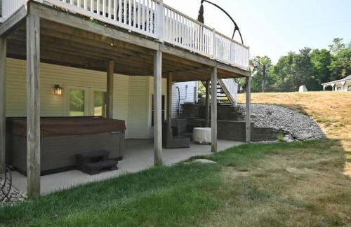 Country Home with Hot Tub Fire Pit for 10 Guests - Foto 33
