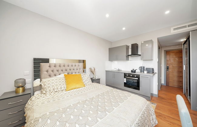 Apart Hotel in Ilford, East London - Photo 1