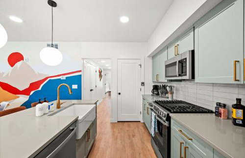 Boho Vibe Townhome King Bed Garage SLC - Foto 11