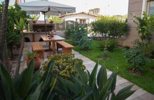 Maria's Rose Garden - Photo 35