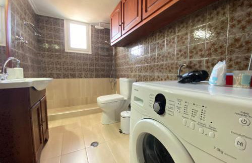 Demie and George Ηouse - Foto 29