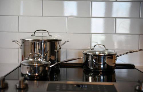 HostWise Stays - Grandview Balcony with Stunning Skyline Views - Foto 51