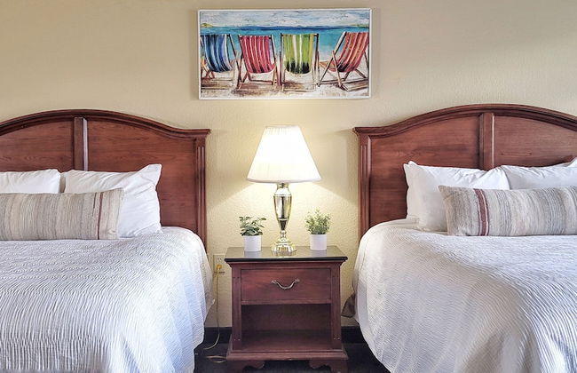 Four Seasons Island Resort - Photo 9