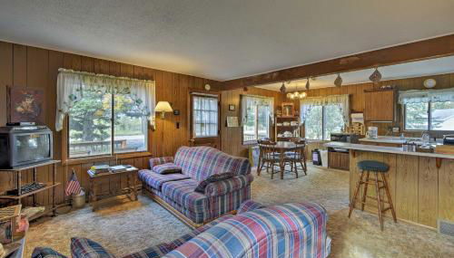 Walk to Green Lake and Beach Cozy Cabin with Deck - Foto 2