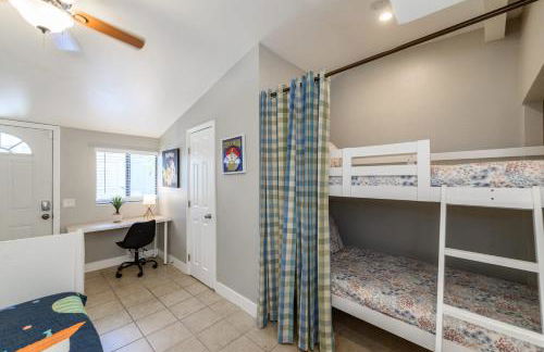 Disneyland Dream Villa 5 BR 3 BA Arcade Games - Foto 37