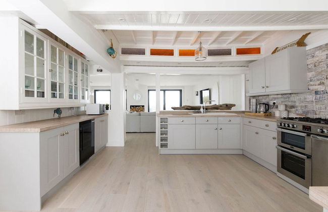 Luxury Seafront Family Home - Indoor Pool - Foto 36