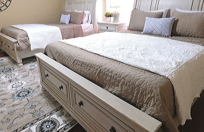 6Bdrm 3.5Bath 14Beds - 2 Story Houston - Foto 2