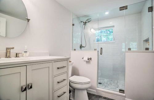 Near Beaches and Dtwn Falmouth Family Home with Deck - Foto 15