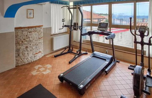 3 Bedroom Nice Home In Plovanija - Foto 45