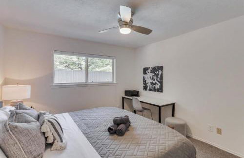 Luxury Home with 5 Bedrooms and Private Pool - Foto 47