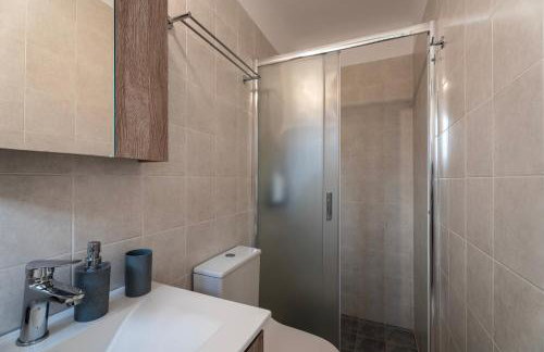 Aloni Stone Studio with Private Parking - Photo 7