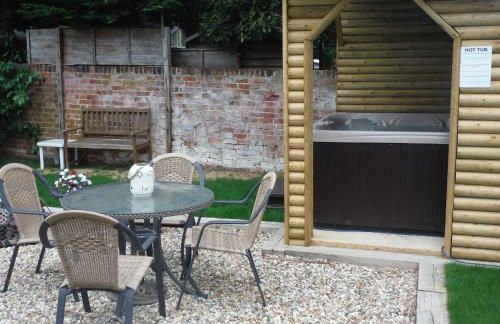 Little Parklands - Photo 1