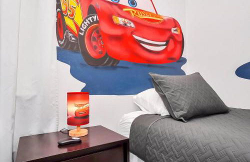 New 5 bedroom Disney Sanctuary - Photo 34