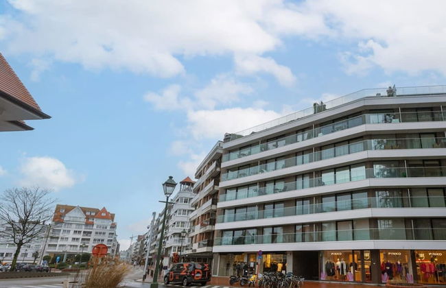 Modern Apartment With Terraces and Parking - Photo 40