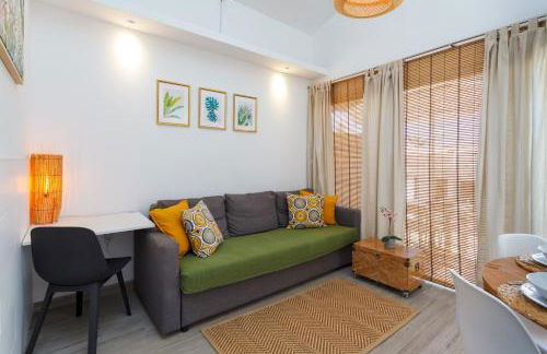 Modern Oasis with Sun & Style 3 Pools AC WiFi - Photo 6