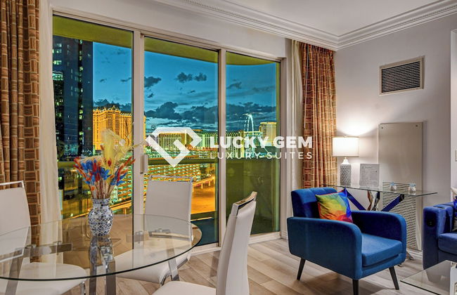 Lucky Gem Penthouse Suites at MGM Signature - Photo 31