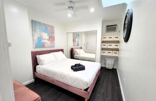 Two bedroom private guesthouse in great location Close to Melrose Hollywood sign and attractions - Foto 3