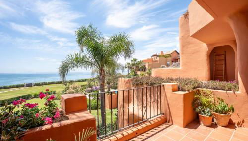 Exclusive 1 line Beach Apartment in Marbella with Panoramic Views - Foto 3