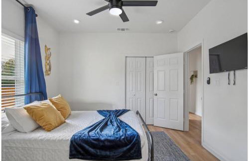 Your Inner-City Sanctuary: 3BR2BA Near Riverwalk - Foto 20