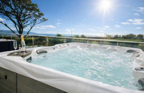 Devon House Hot Tub Sea Views & Family Fun - Foto 3