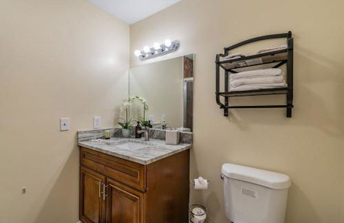 A Large Tropical Estate with 2 Acres of Space home - Foto 70