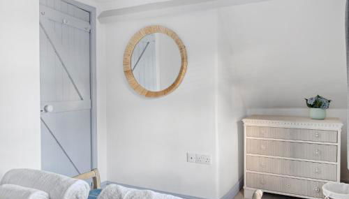 Beautiful 2 Bedroom Cottage in Oxton - Foto 5, wardrobe