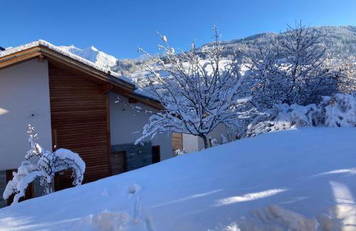 Renovated flat facing Mont Blanc - Photo 27