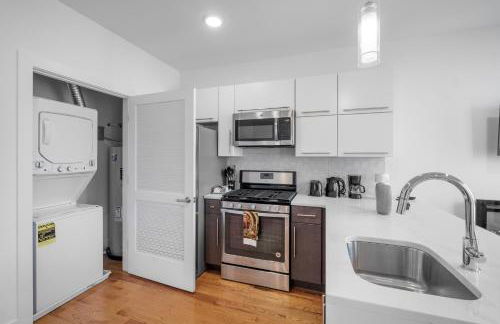 Stylish Studio - Pool, Gym & Balcony Bliss - Foto 24