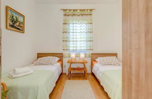 Rustic Villa Florice with a pool - Photo 37