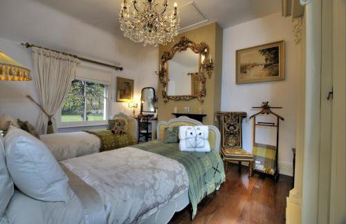 Beautiful period cottage, exceptional riverside location in the heart of Chester - Photo 10