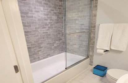 Modern 1 block from Metro subway Minutes to Capital, Museums and National Mall - Foto 14