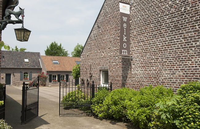 Holiday Home in Baarlo With Hot Tub - Photo 1