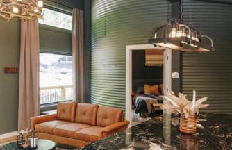 NEW Unique Stay w King Beds and Private Hot Tub - Foto 30