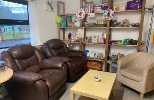 Honey Cottage Caravan Park - Foto 17