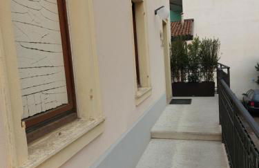 Aurora Appartamenti - a 150m dall Ospedale Sacro Cuore - Foto 13