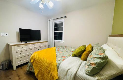 Private Estate, walk to Princeton downtown, 3 Bedrooms, 2 Bath, with Free Parking - Photo 34