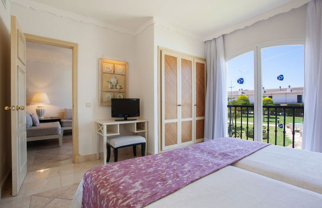 Grupotel Macarella Suites & Spa - Foto 9