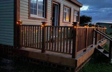 Cuddles & Bubbles Cozy Cabin with jacuzzi spa hot tub - Foto 17