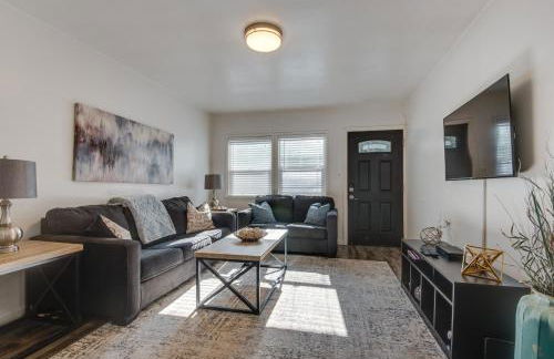 Van Nuys Abode with Patio, 7 Mi to Universal Studios - Foto 4