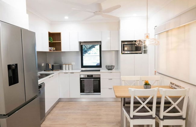 Rosewood Rustic Refuge Pool Outdoor Dining Backyard - Foto 74